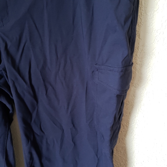 Like New Duluth Trading Co On The Fly Navy Blue Pants Women's Size 18 X 31 - Picture 5 of 10